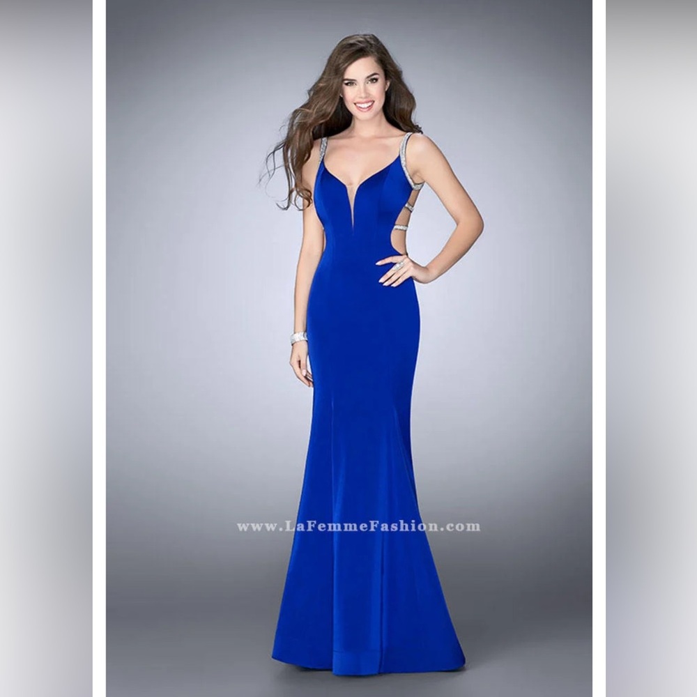 La Femme royal blue Prom/Black tie event Dress style number 23887